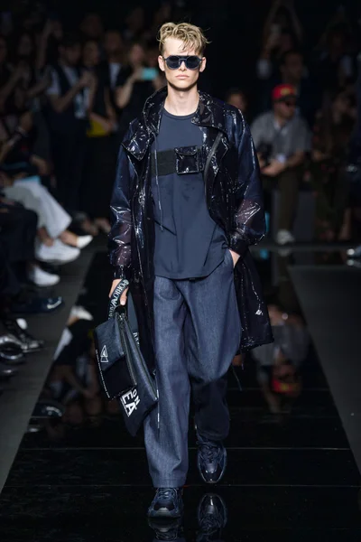 Look 1